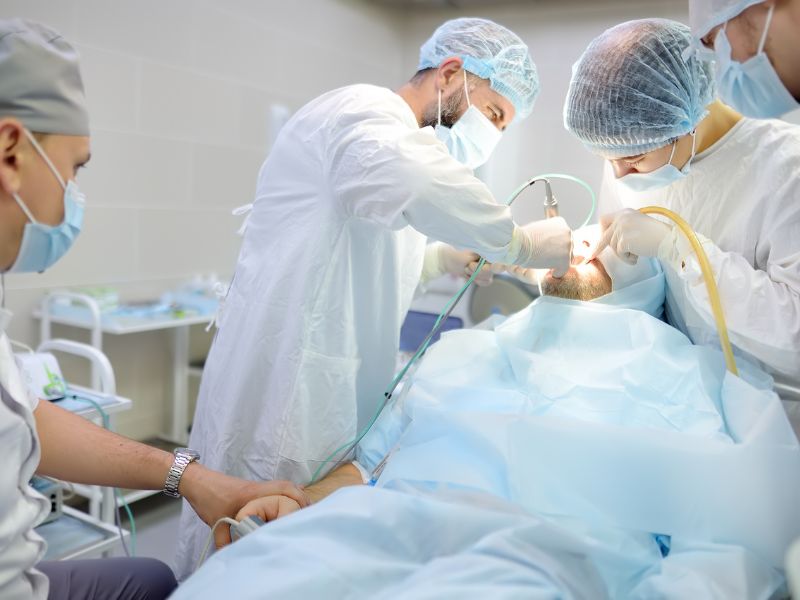 Cirugía Maxilofacial: Tratamientos y Procedimientos